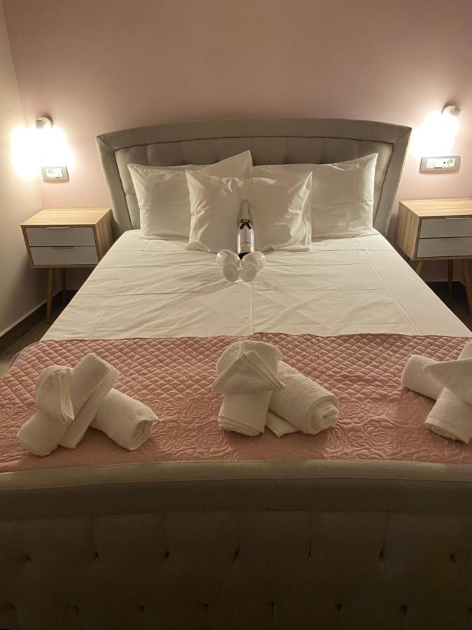 Elegant Rooms 阿尔戈斯托利翁 外观 照片